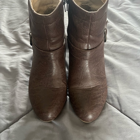 Boots - Picture 2 of 3